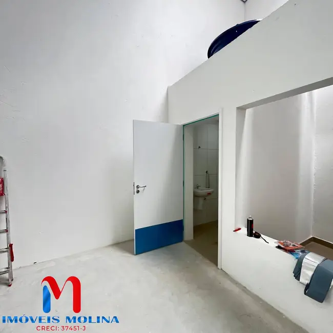Armazém / Galpão para alugar, 180m2 em Cerâmica, Sao Caetano Do Sul - SP - imagem 9 Foto 9 de Armazém / Galpão para alugar, 180m2 em Cerâmica, Sao Caetano Do Sul - SP