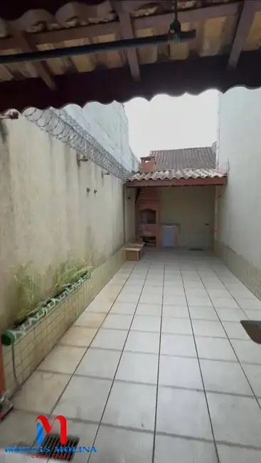 Foto 2 de Casa com 2 quartos à venda, 88m2 em Guilhermina, Praia Grande - SP