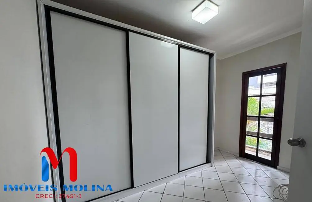 Foto 8 de Casa com 2 quartos à venda, 62m2 em Guilhermina, Praia Grande - SP