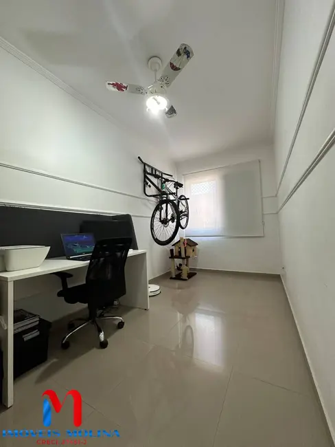 Foto 2 de Apartamento com 2 quartos à venda, 62m2 em Guilhermina, Praia Grande - SP