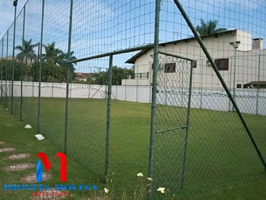 Casa com 7 quartos à venda e para alugar, 628m2 em Jardim Acapulco, Guaruja - SP - imagem 4 Foto 4 de Casa com 7 quartos à venda e para alugar, 628m2 em Jardim Acapulco, Guaruja - SP