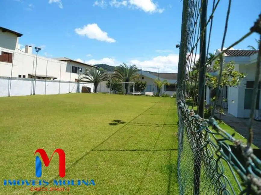 Casa com 7 quartos à venda e para alugar, 628m2 em Jardim Acapulco, Guaruja - SP - imagem 3 Foto 3 de Casa com 7 quartos à venda e para alugar, 628m2 em Jardim Acapulco, Guaruja - SP