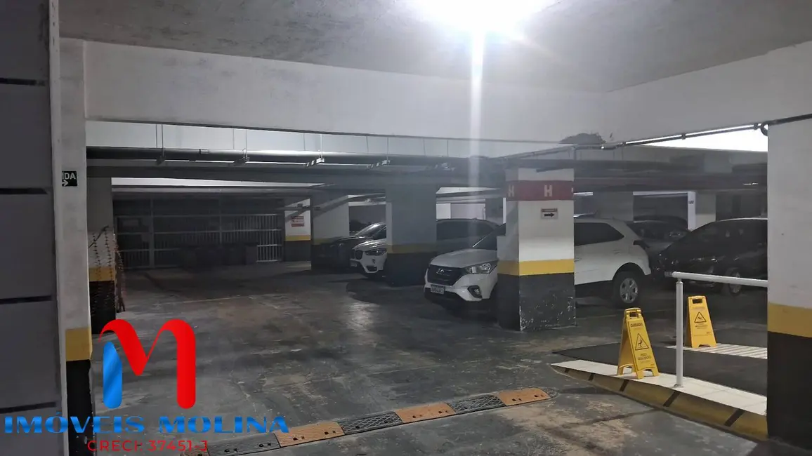 Apartamento com 2 quartos à venda, 109m2 em Guilhermina, Praia Grande - SP - imagem 9 Foto 9 de Apartamento com 2 quartos à venda, 109m2 em Guilhermina, Praia Grande - SP