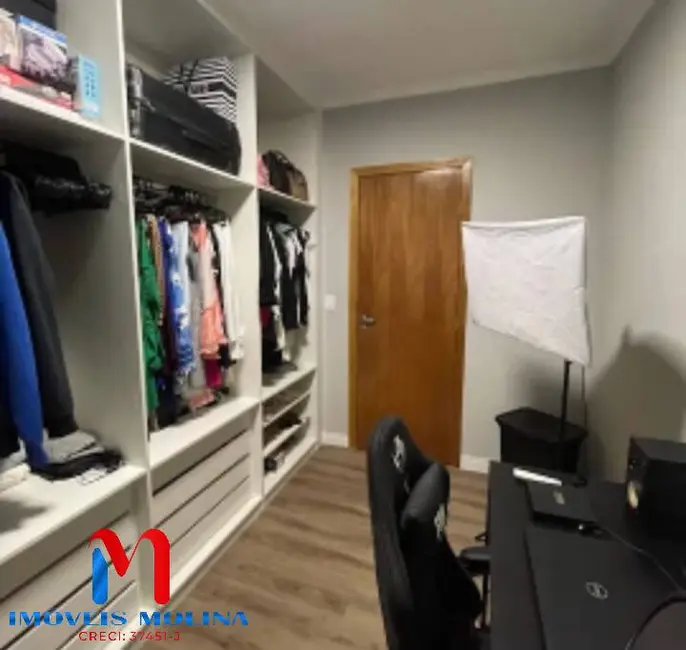 Apartamento com 2 quartos à venda, 63m2 em Guilhermina, Praia Grande - SP - imagem 4 Foto 4 de Apartamento com 2 quartos à venda, 63m2 em Guilhermina, Praia Grande - SP