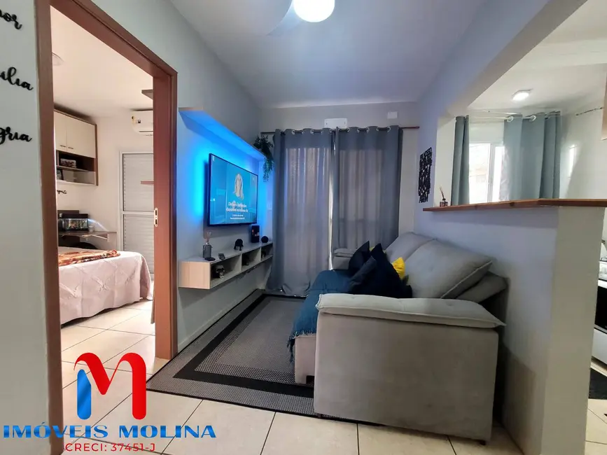 Foto 5 de Apartamento à venda, 35m2 em Guilhermina, Praia Grande - SP