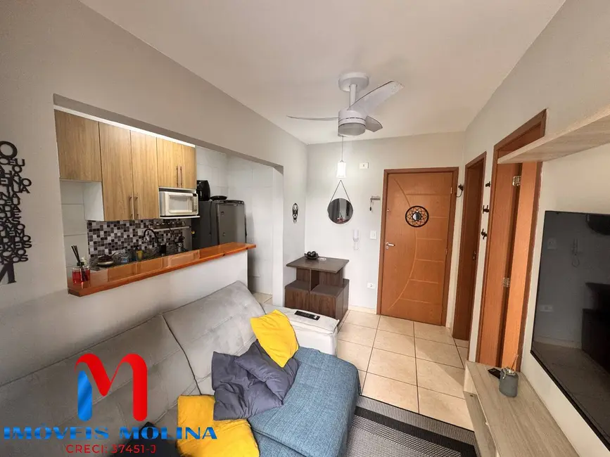 Foto 3 de Apartamento à venda, 35m2 em Guilhermina, Praia Grande - SP