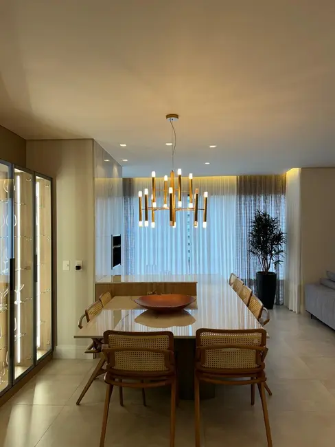 Apartamento com 4 quartos à venda, 146m2 em Centro, Balneario Camboriu - SC - imagem 6 Foto 6 de Apartamento com 4 quartos à venda, 146m2 em Centro, Balneario Camboriu - SC