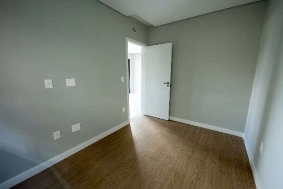 Foto 4 de Apartamento com 2 quartos à venda, 63m2 em Praia dos Amores, Balneario Camboriu - SC