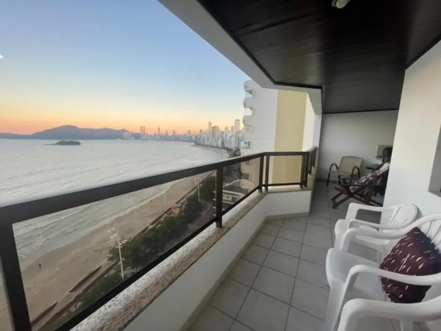 Foto 4 de Apartamento com 3 quartos à venda, 220m2 em Centro, Balneario Camboriu - SC