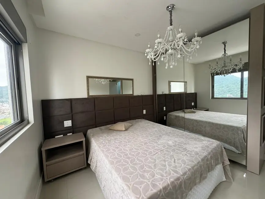 Foto 7 de Apartamento com 3 quartos para alugar, 183m2 em Centro, Balneario Camboriu - SC