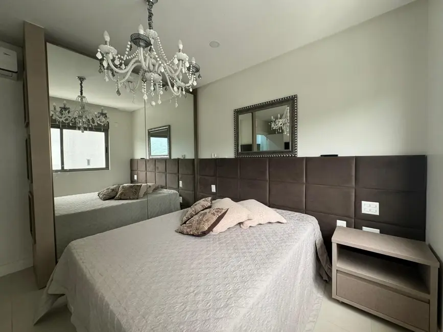 Foto 5 de Apartamento com 3 quartos para alugar, 183m2 em Centro, Balneario Camboriu - SC