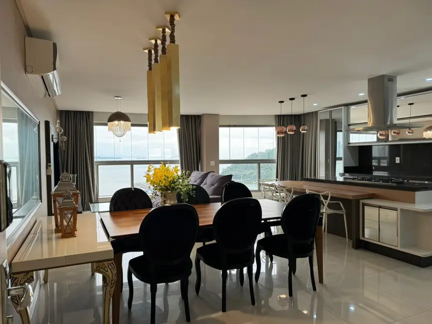 Foto 2 de Apartamento com 3 quartos para alugar, 183m2 em Centro, Balneario Camboriu - SC