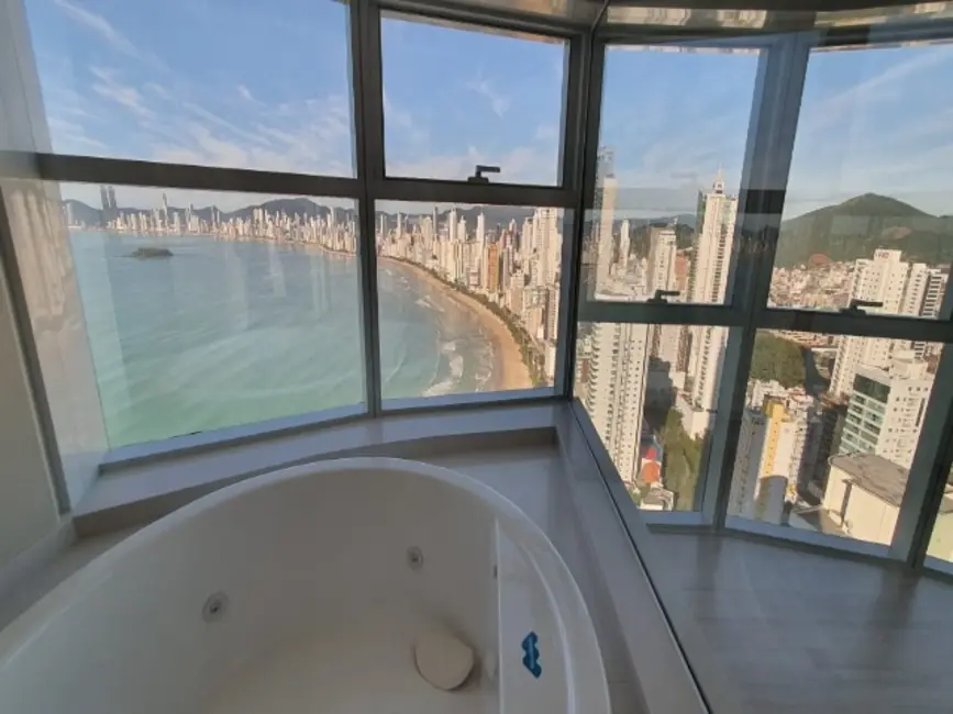Foto 1 de Apartamento com 3 quartos à venda, 164m2 em Pioneiros, Balneario Camboriu - SC