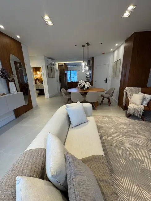 Foto 3 de Apartamento com 3 quartos à venda, 132m2 em Pioneiros, Balneario Camboriu - SC