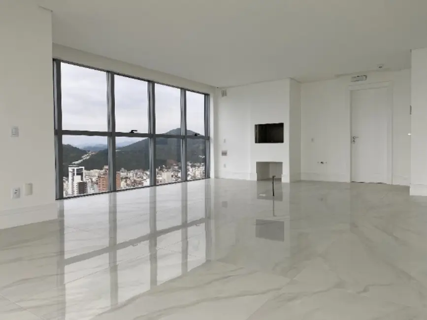 Foto 9 de Apartamento com 4 quartos à venda, 216m2 em Centro, Balneario Camboriu - SC