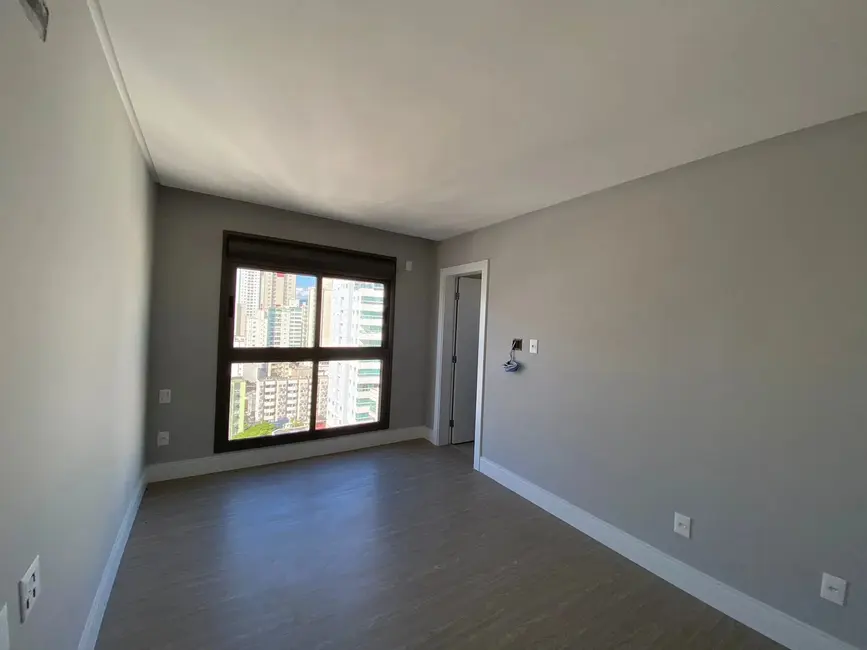 Foto 5 de Apartamento com 3 quartos à venda, 123m2 em Centro, Balneario Camboriu - SC