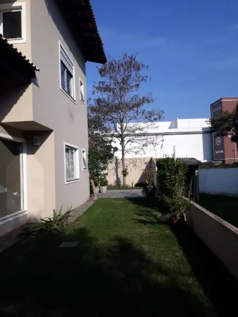 Casa de Condomínio com 4 quartos à venda, 350m2 em Estados, Balneario Camboriu - SC - imagem 4 Foto 4 de Casa de Condomínio com 4 quartos à venda, 350m2 em Estados, Balneario Camboriu - SC