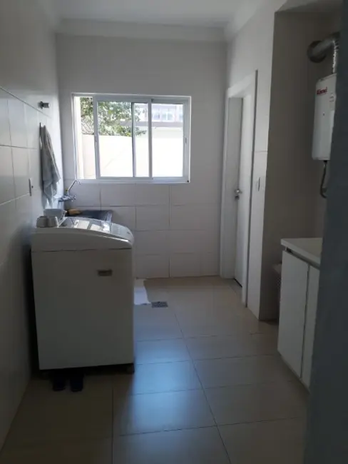 Casa de Condomínio com 4 quartos à venda, 350m2 em Estados, Balneario Camboriu - SC - imagem 7 Foto 7 de Casa de Condomínio com 4 quartos à venda, 350m2 em Estados, Balneario Camboriu - SC