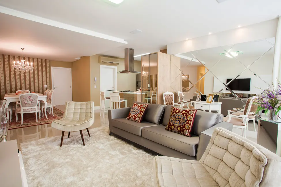 Apartamento com 3 quartos à venda, 128m2 em Centro, Balneario Camboriu - SC - imagem 1 Foto 1 de Apartamento com 3 quartos à venda, 128m2 em Centro, Balneario Camboriu - SC