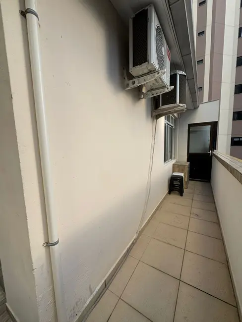 Apartamento com 2 quartos à venda, 60m2 em Centro, Balneario Camboriu - SC - imagem 4 Foto 4 de Apartamento com 2 quartos à venda, 60m2 em Centro, Balneario Camboriu - SC