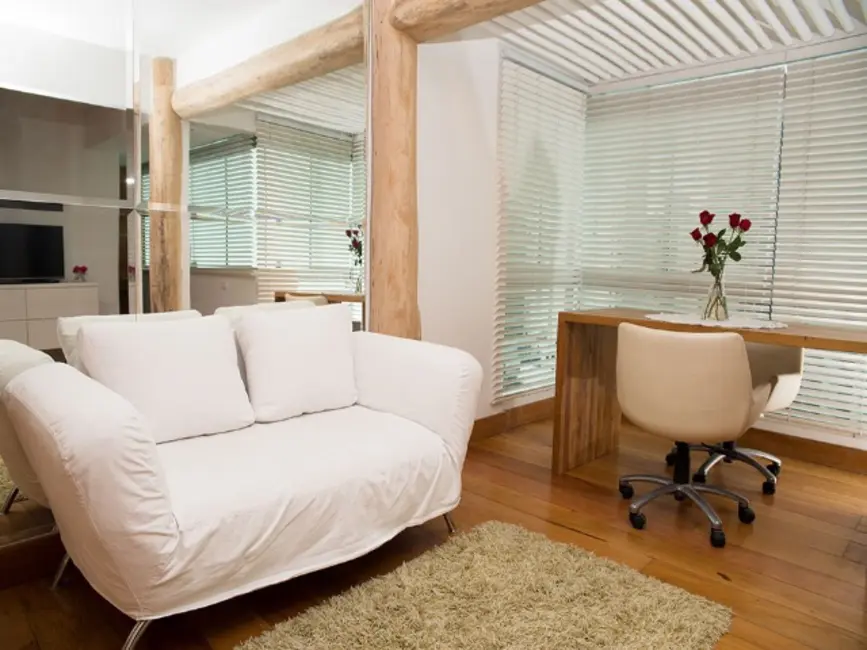 Foto 8 de Apartamento com 1 quarto à venda, 43m2 em Centro, Balneario Camboriu - SC