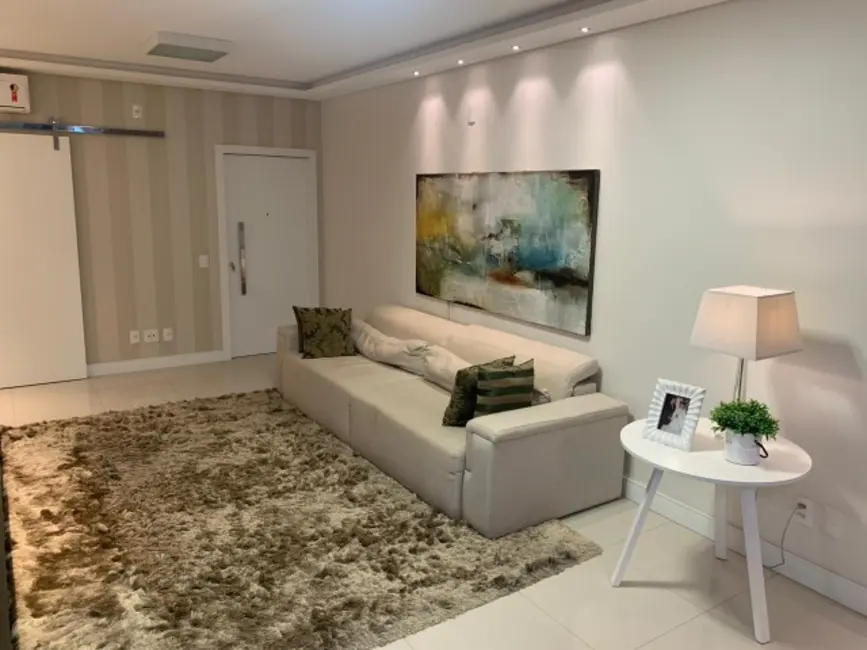 Foto 2 de Apartamento com 3 quartos à venda, 130m2 em Centro, Balneario Camboriu - SC