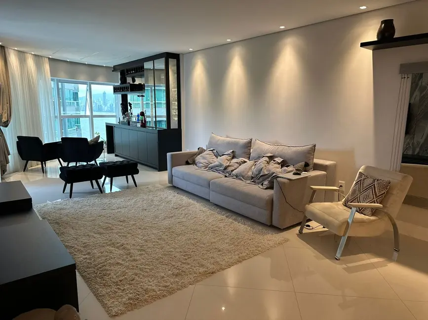 Foto 4 de Apartamento com 4 quartos à venda, 161m2 em Pioneiros, Balneario Camboriu - SC