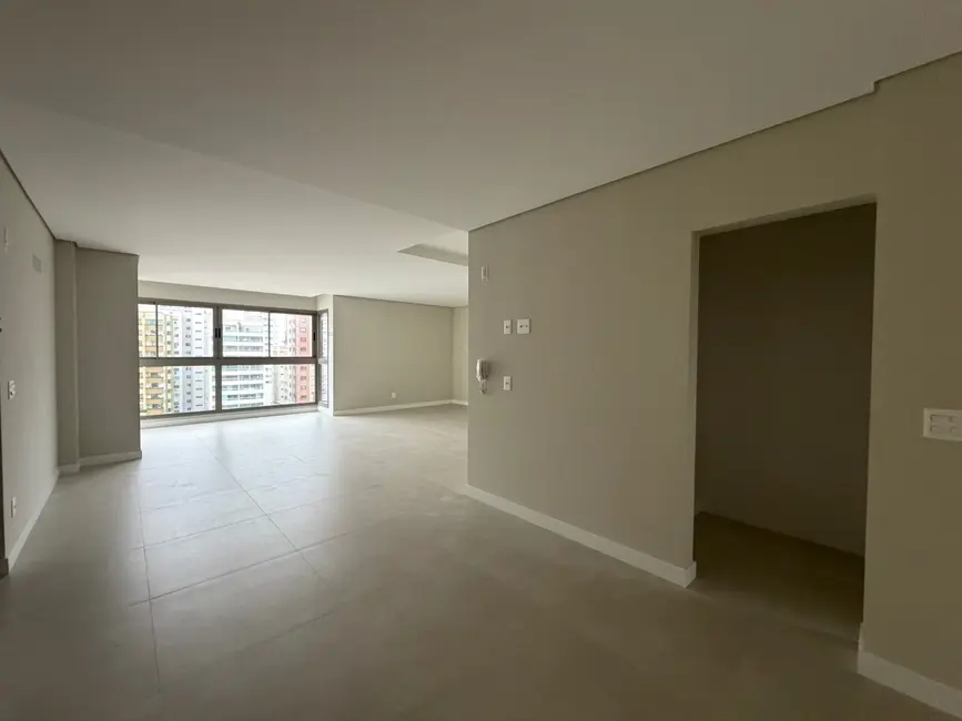 Foto 1 de Apartamento com 3 quartos à venda, 137m2 em Centro, Balneario Camboriu - SC