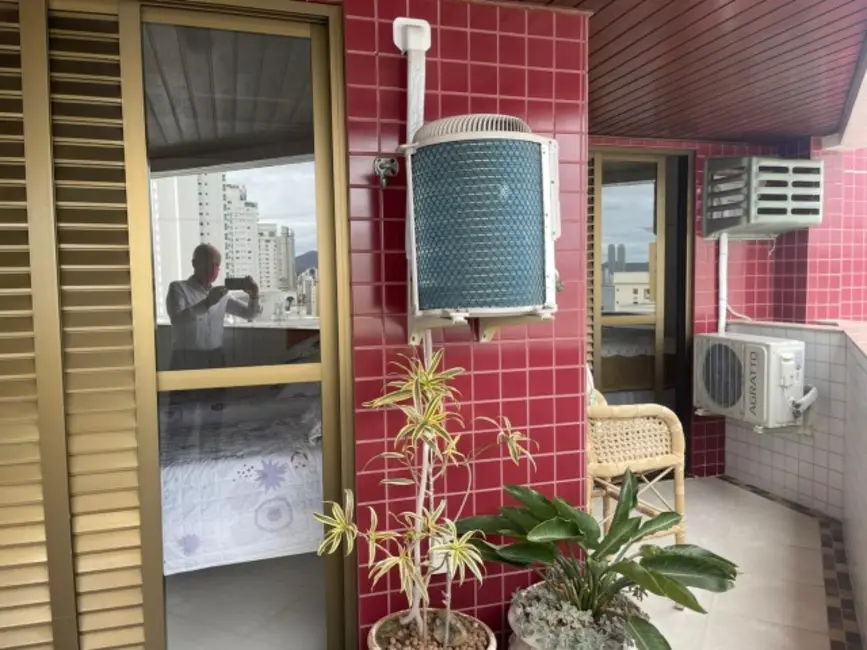 Foto 2 de Apartamento com 2 quartos para alugar, 120m2 em Centro, Balneario Camboriu - SC