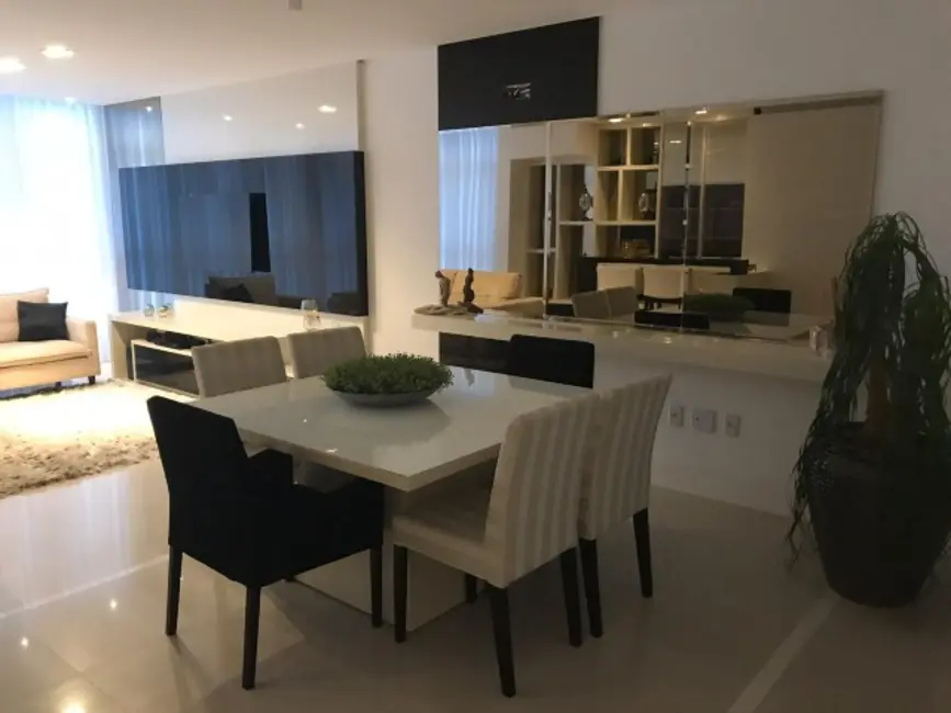 Foto 1 de Apartamento com 3 quartos à venda, 132m2 em Centro, Balneario Camboriu - SC