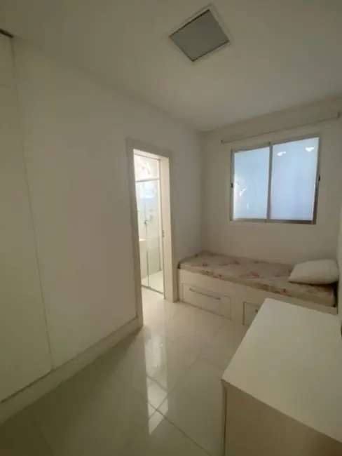 Apartamento com 4 quartos à venda, 220m2 em Centro, Balneario Camboriu - SC - imagem 8 Foto 8 de Apartamento com 4 quartos à venda, 220m2 em Centro, Balneario Camboriu - SC