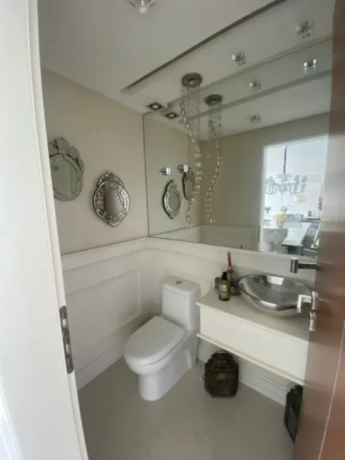 Apartamento com 4 quartos à venda, 220m2 em Centro, Balneario Camboriu - SC - imagem 4 Foto 4 de Apartamento com 4 quartos à venda, 220m2 em Centro, Balneario Camboriu - SC