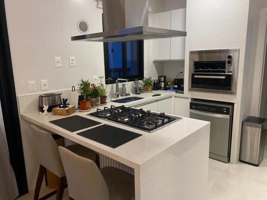 Apartamento com 4 quartos à venda, 178m2 em Centro, Balneario Camboriu - SC - imagem 8 Foto 8 de Apartamento com 4 quartos à venda, 178m2 em Centro, Balneario Camboriu - SC