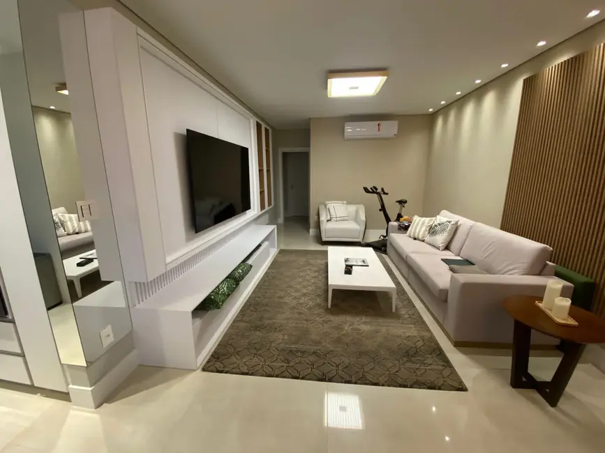 Apartamento com 4 quartos à venda, 178m2 em Centro, Balneario Camboriu - SC - imagem 6 Foto 6 de Apartamento com 4 quartos à venda, 178m2 em Centro, Balneario Camboriu - SC