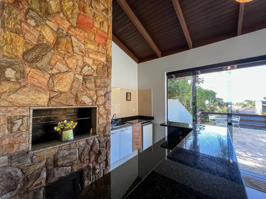 Foto 7 de Casa com 4 quartos à venda, 328m2 em Cabeçudas, Itajai - SC