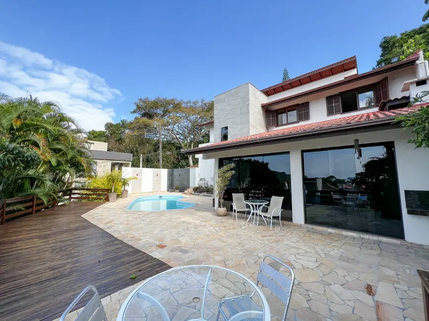 Foto 1 de Casa com 4 quartos à venda, 328m2 em Cabeçudas, Itajai - SC