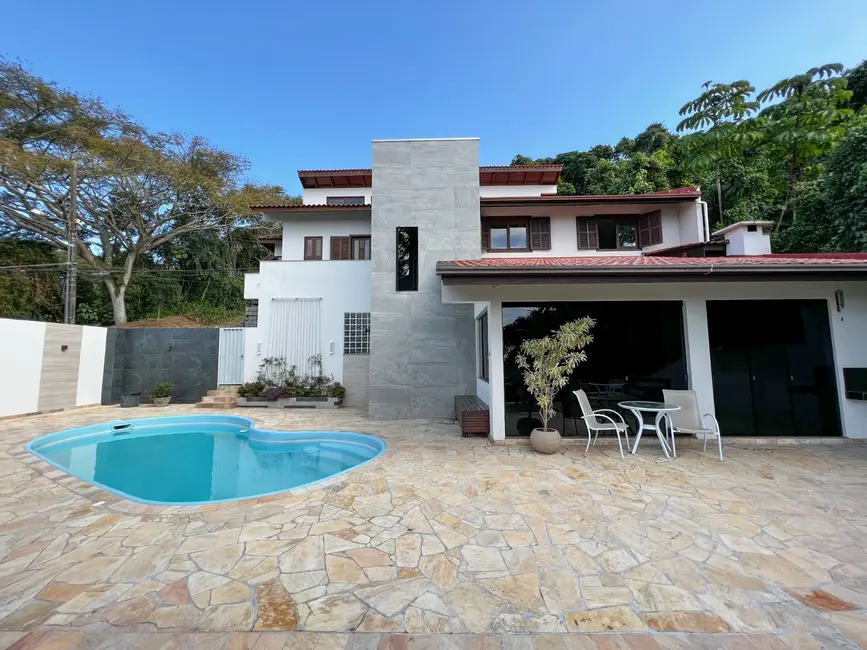 Foto 3 de Casa com 4 quartos à venda, 328m2 em Cabeçudas, Itajai - SC