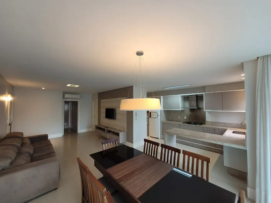 Apartamento com 4 quartos à venda, 137m2 em Centro, Balneario Camboriu - SC - imagem 4 Foto 4 de Apartamento com 4 quartos à venda, 137m2 em Centro, Balneario Camboriu - SC