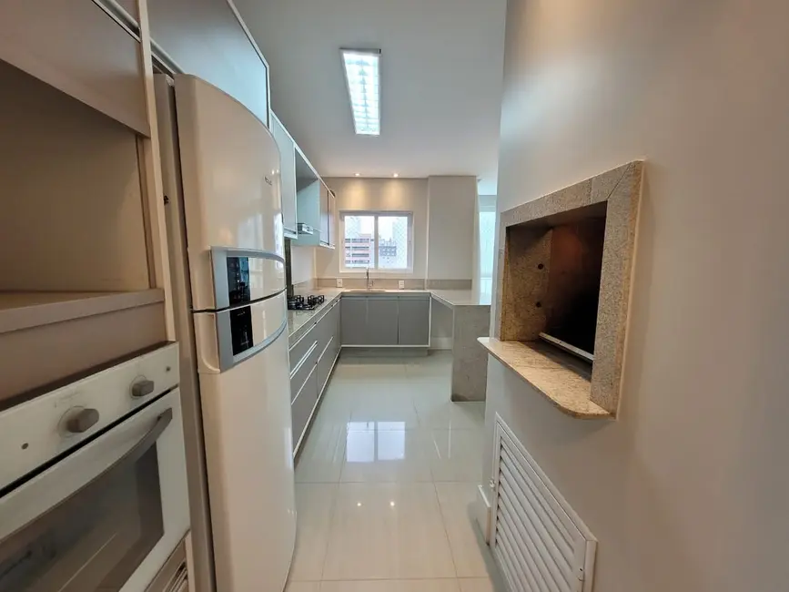 Apartamento com 4 quartos à venda, 137m2 em Centro, Balneario Camboriu - SC - imagem 8 Foto 8 de Apartamento com 4 quartos à venda, 137m2 em Centro, Balneario Camboriu - SC