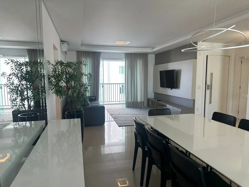 Foto 2 de Apartamento com 3 quartos à venda, 137m2 em Centro, Balneario Camboriu - SC