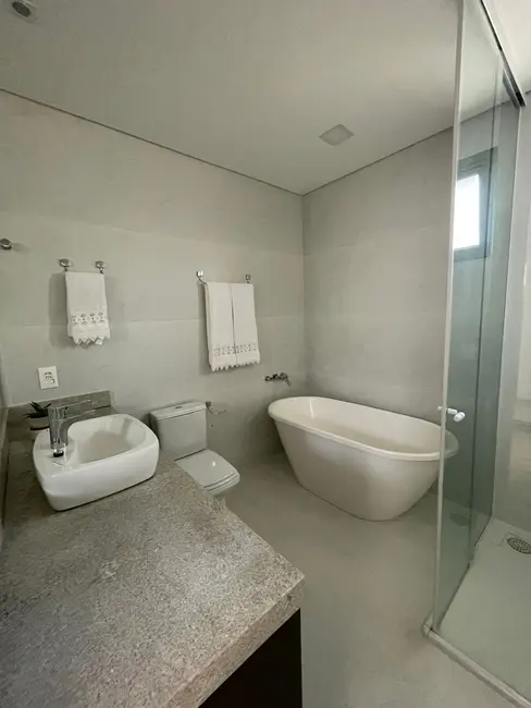 Apartamento com 4 quartos à venda, 165m2 em Centro, Balneario Camboriu - SC - imagem 8 Foto 8 de Apartamento com 4 quartos à venda, 165m2 em Centro, Balneario Camboriu - SC