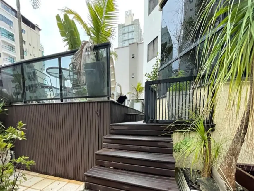 Foto 4 de Apartamento com 3 quartos à venda, 380m2 em Meia Praia, Itapema - SC