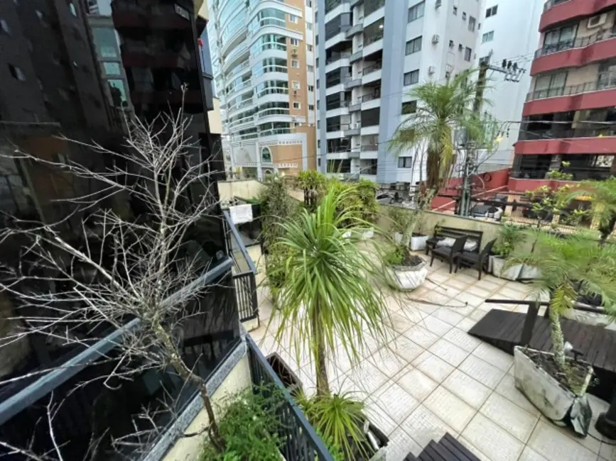 Foto 3 de Apartamento com 3 quartos à venda, 380m2 em Meia Praia, Itapema - SC