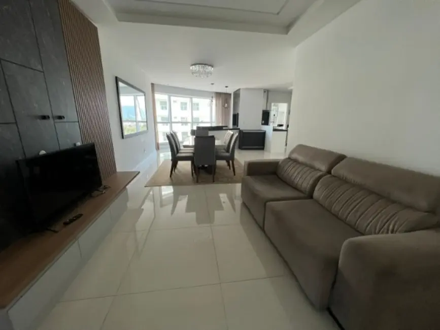 Foto 2 de Apartamento com 3 quartos à venda, 140m2 em Porto Belo - SC