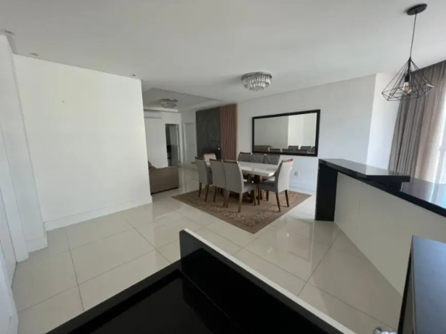 Foto 3 de Apartamento com 3 quartos à venda, 140m2 em Porto Belo - SC