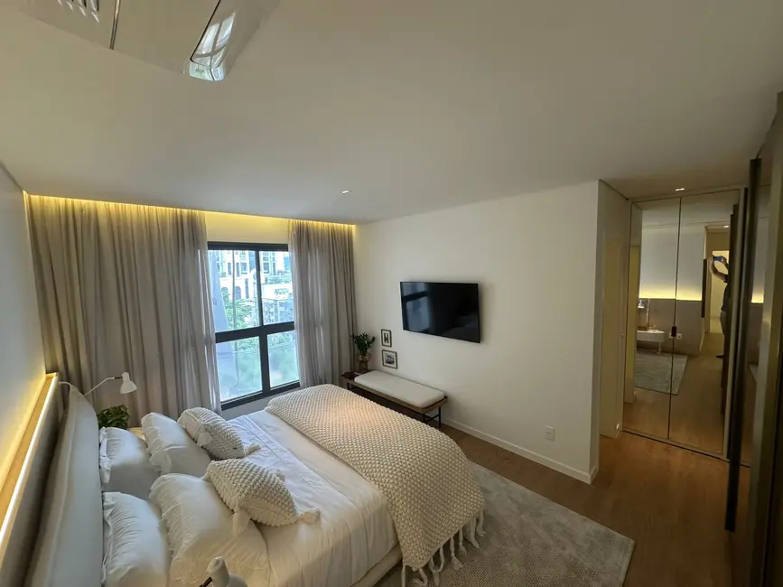 Apartamento com 3 quartos à venda, 151m2 em Centro, Balneario Camboriu - SC - imagem 3 Foto 3 de Apartamento com 3 quartos à venda, 151m2 em Centro, Balneario Camboriu - SC