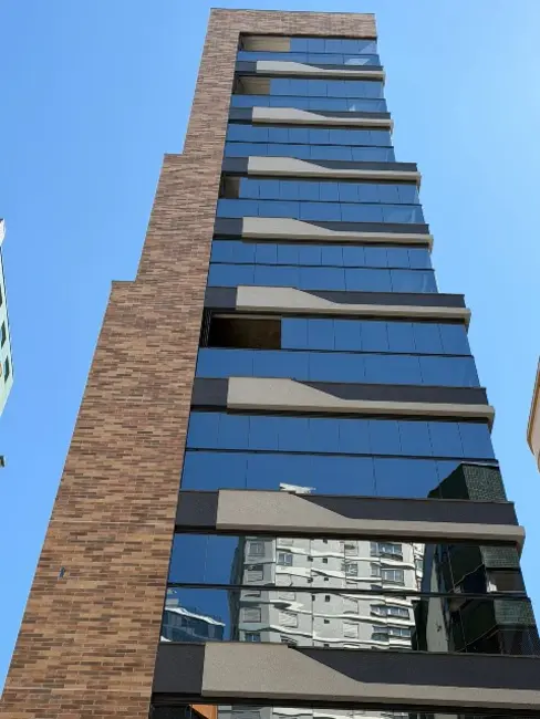 Foto 2 de Apartamento com 3 quartos à venda, 135m2 em Centro, Balneario Camboriu - SC