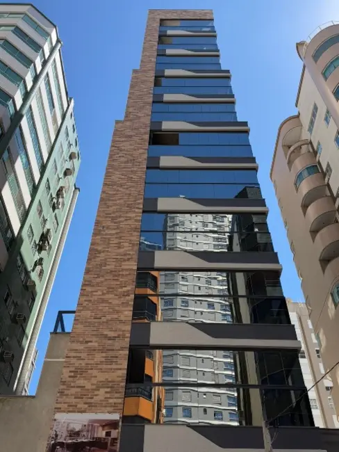 Foto 4 de Apartamento com 3 quartos à venda, 135m2 em Centro, Balneario Camboriu - SC