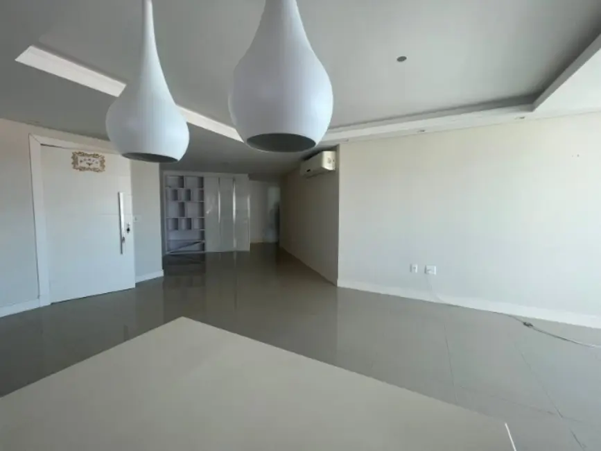 Apartamento com 3 quartos à venda e para alugar, 170m2 em Centro, Balneario Camboriu - SC - imagem 5 Foto 5 de Apartamento com 3 quartos à venda e para alugar, 170m2 em Centro, Balneario Camboriu - SC