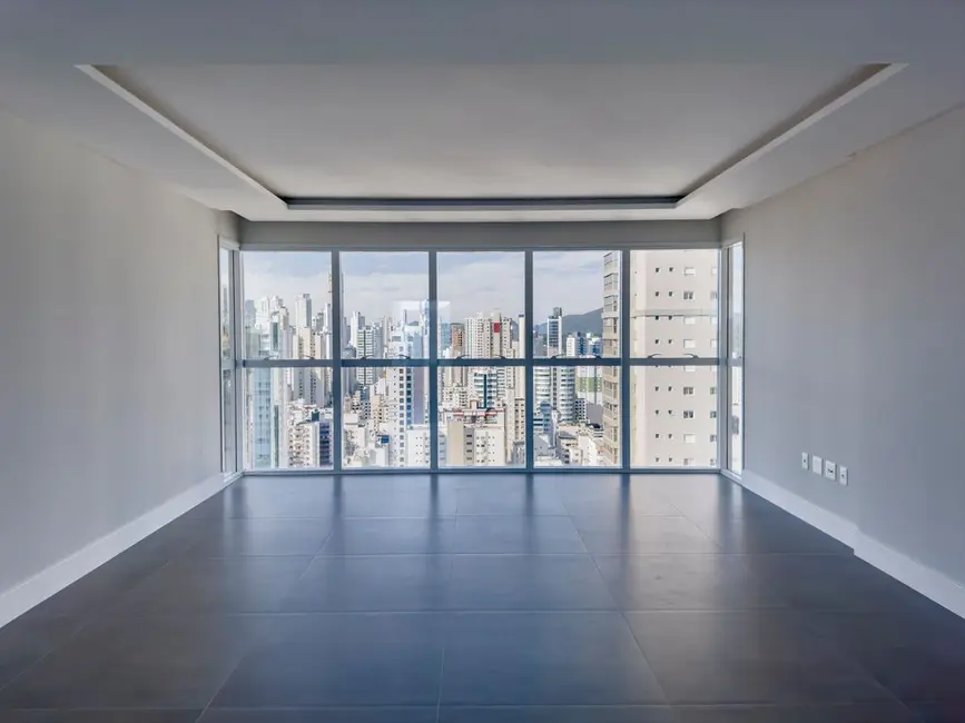 Foto 3 de Apartamento com 3 quartos à venda, 135m2 em Centro, Balneario Camboriu - SC